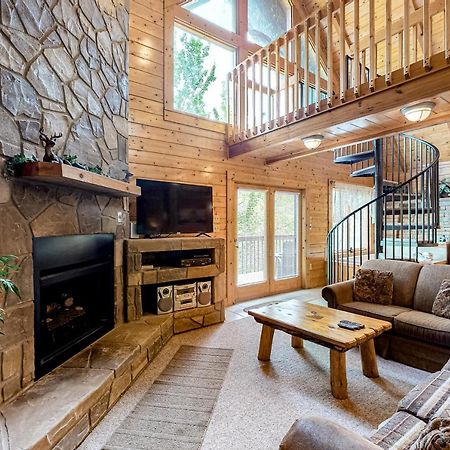 Daa Bear'S Lodge 蓋特林堡 外观 照片