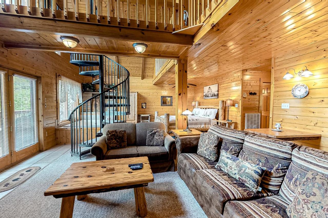 Daa Bear'S Lodge 蓋特林堡 外观 照片