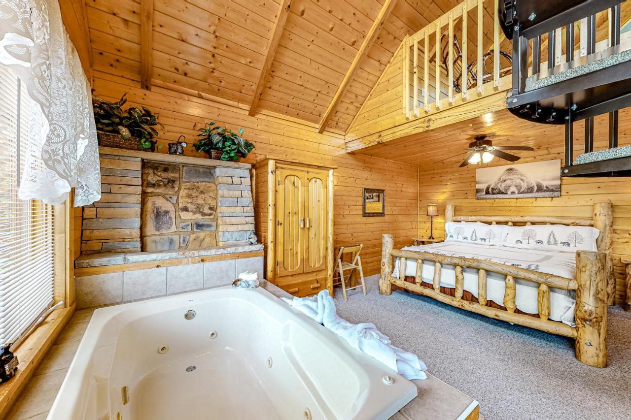 Daa Bear'S Lodge 蓋特林堡 外观 照片